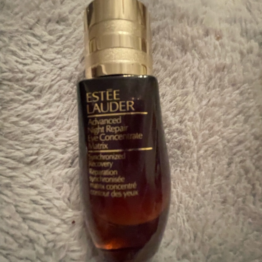 Estee’Lauder Night Repair Eye Concentrate cream